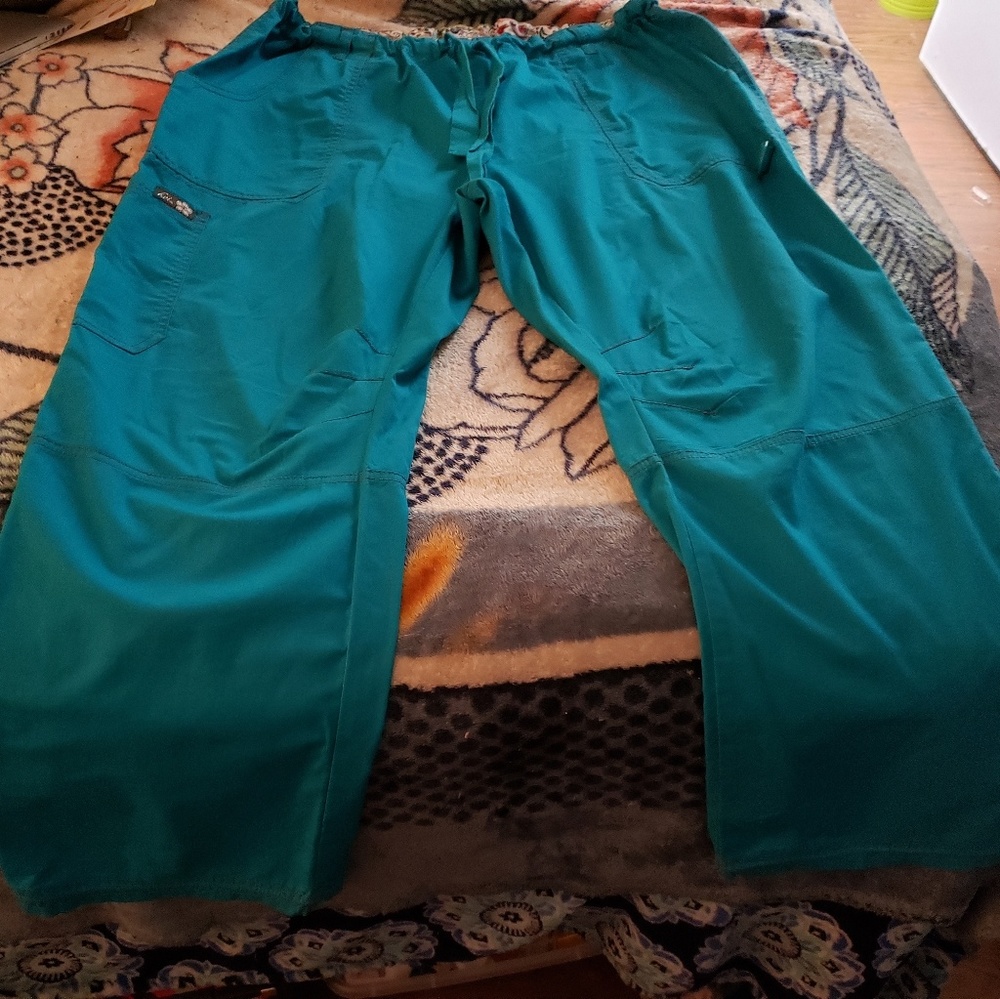 Koi "Lindsey" Scrub Cargo Pants